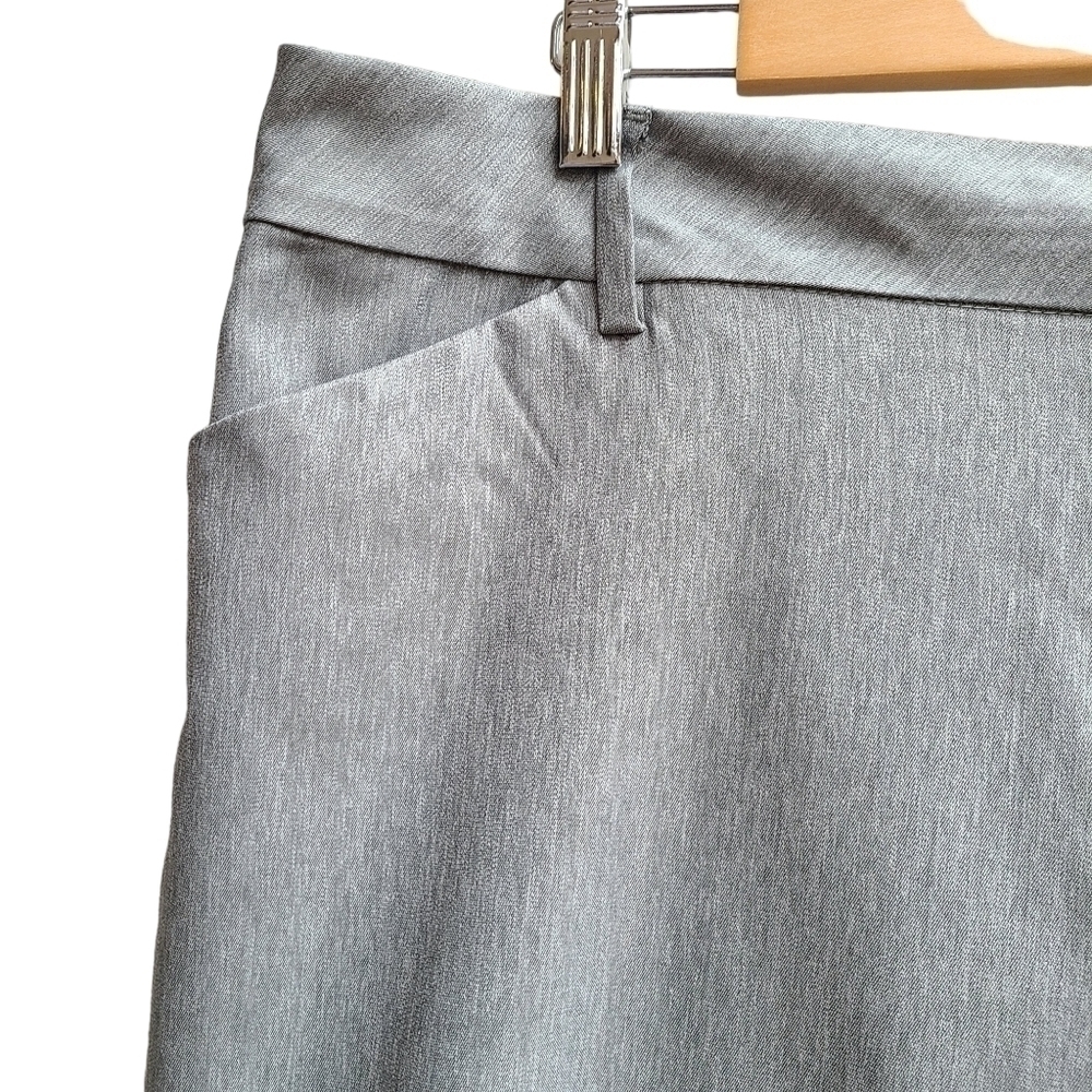 Lee Relaxed Fit Straight Leg Mid-rise Pant, Size 18 - Picture 4 of 10
